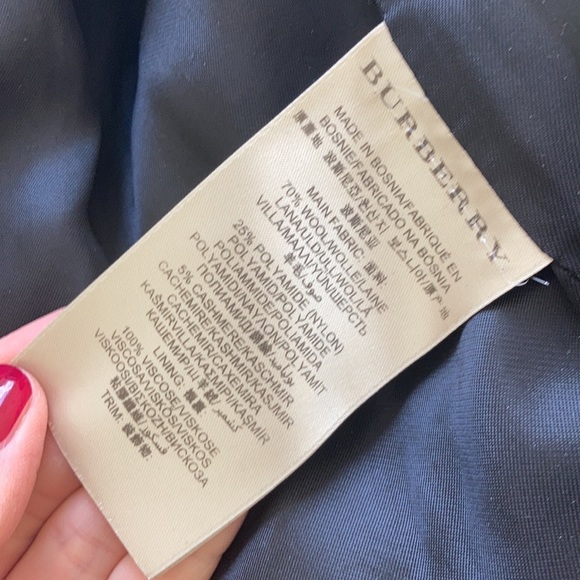 Burberry coat - Picture 5 of 10